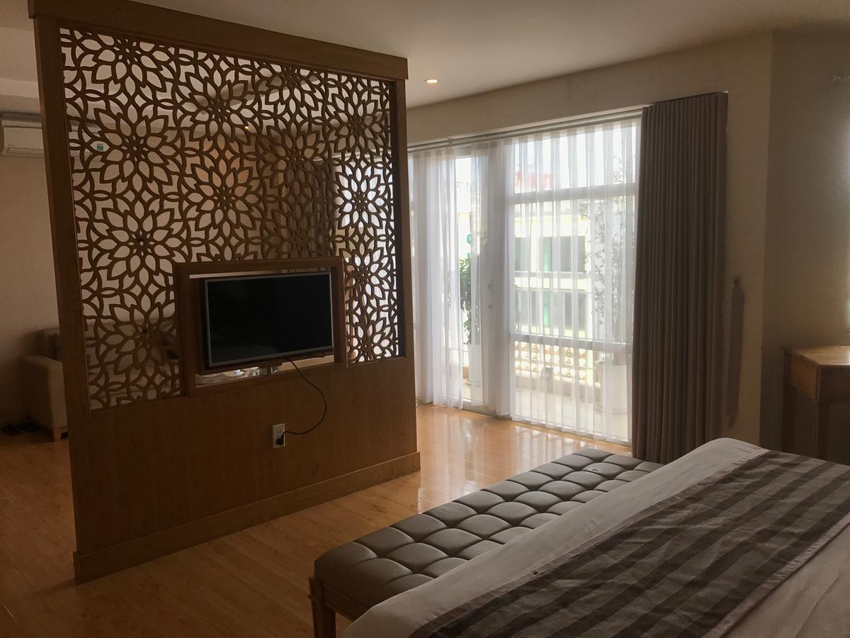 Elegant Hotel Pleiku Exteriör bild